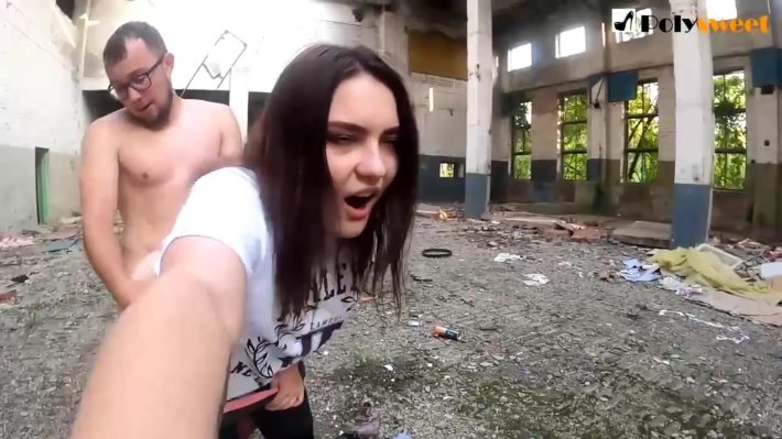 Порно в заброшке