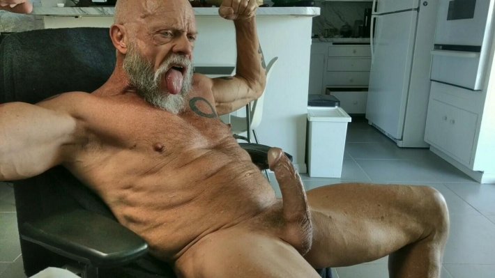 Дед качок