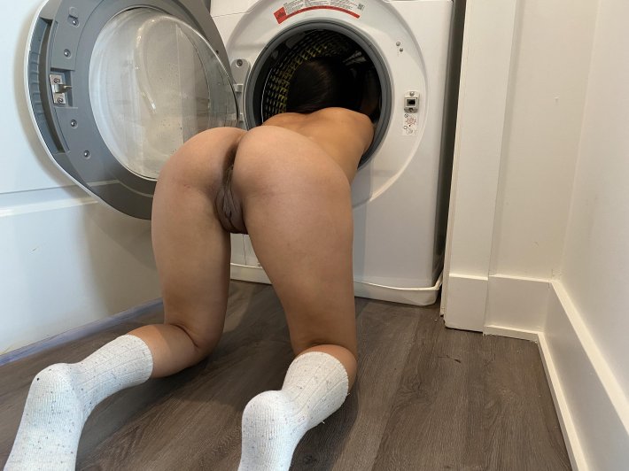 Девушка в стиралке