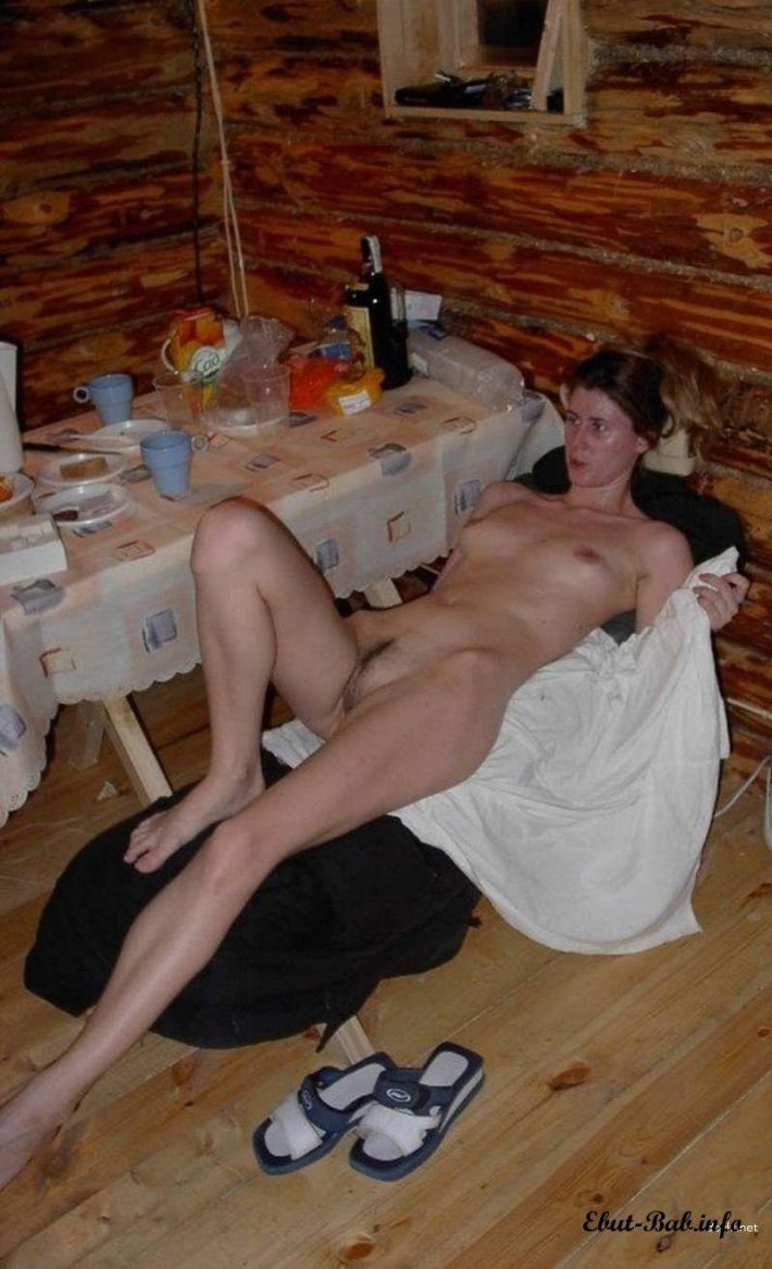 Жена в бане