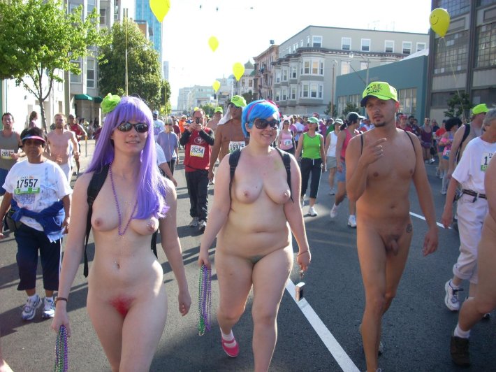 Парад голых