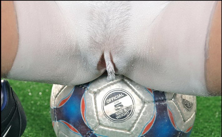 Эротический боди арт футбол