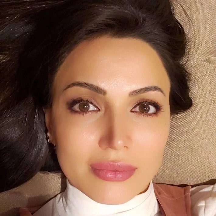 Анжела саргсян