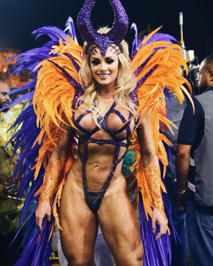Juliana salimeni карнавал