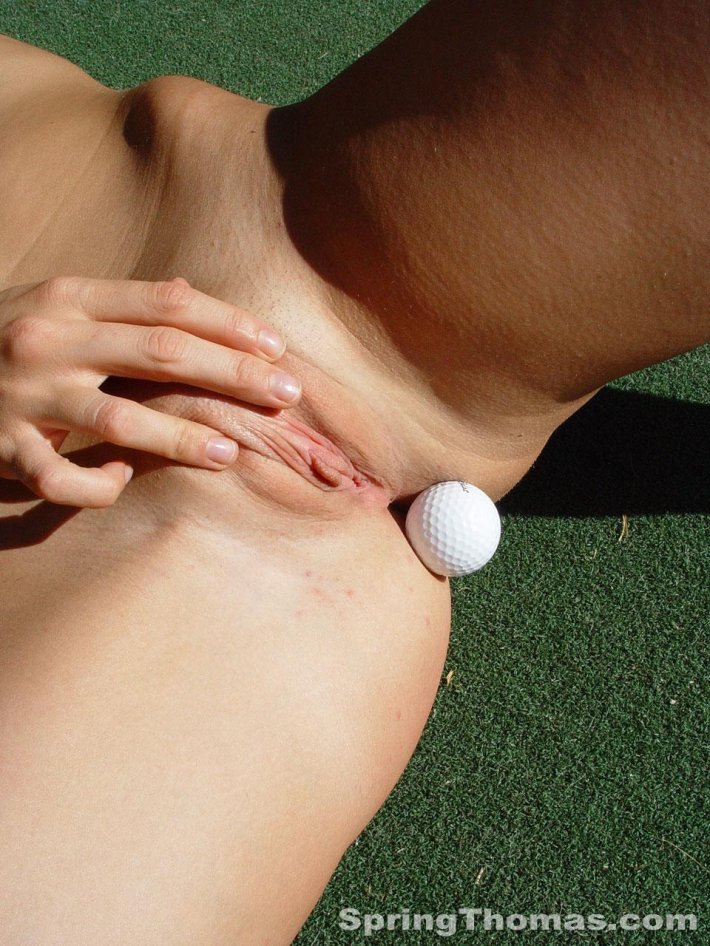 Мячики для гольфа во влагалище