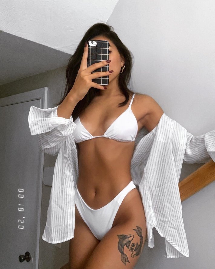 Женские купальники белые