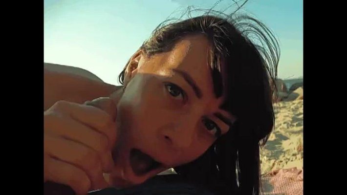 Минет на пляже