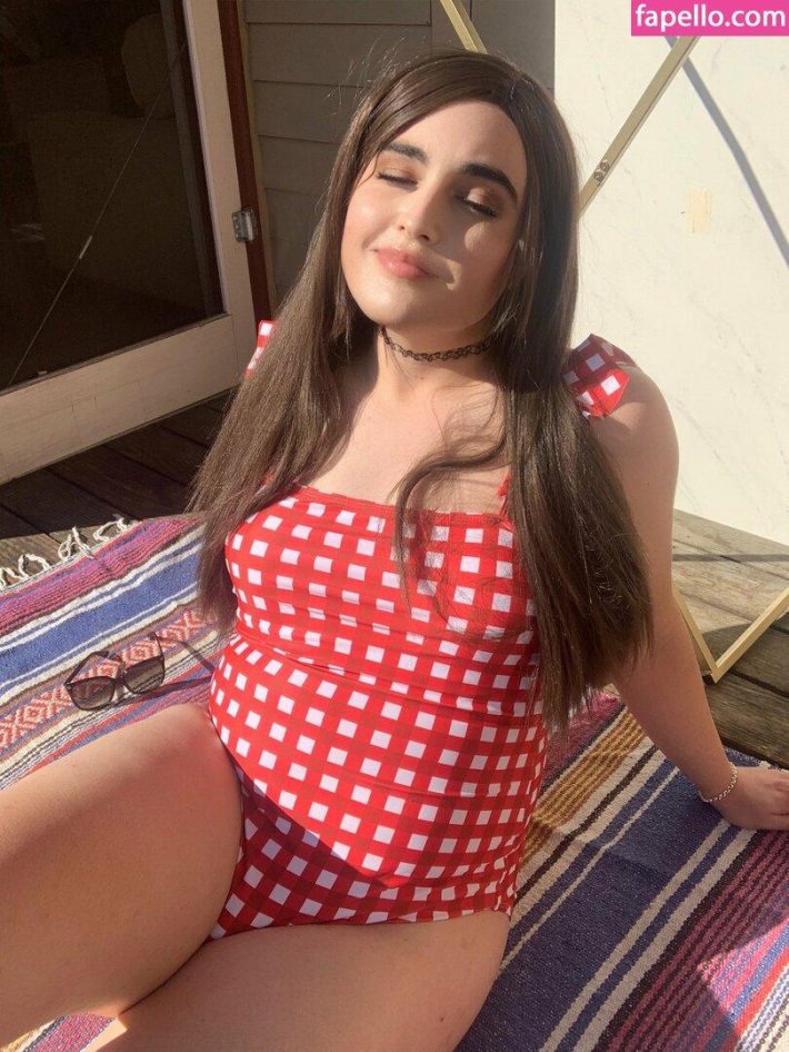 Msclaireabella TS