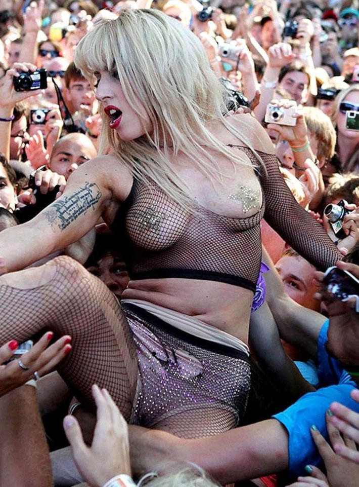 Lady Gaga гермафродит