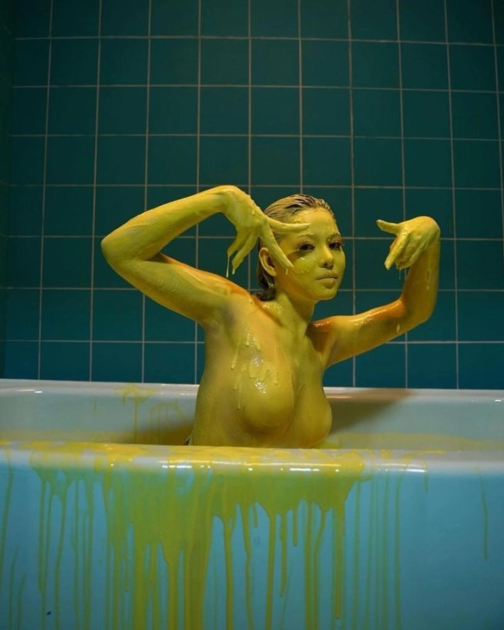 Nude Bad Bella