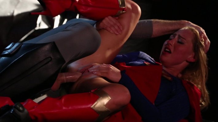 Superheroine даника