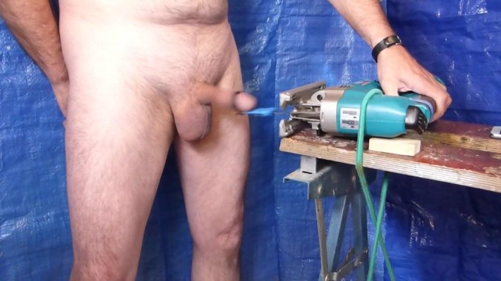 Мужская мастурбация пылесосом