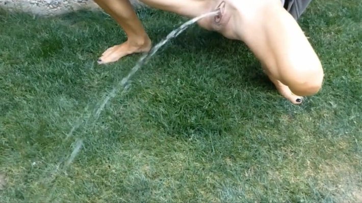 Писсинг на улице