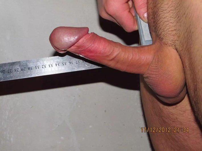 Член с линейкой