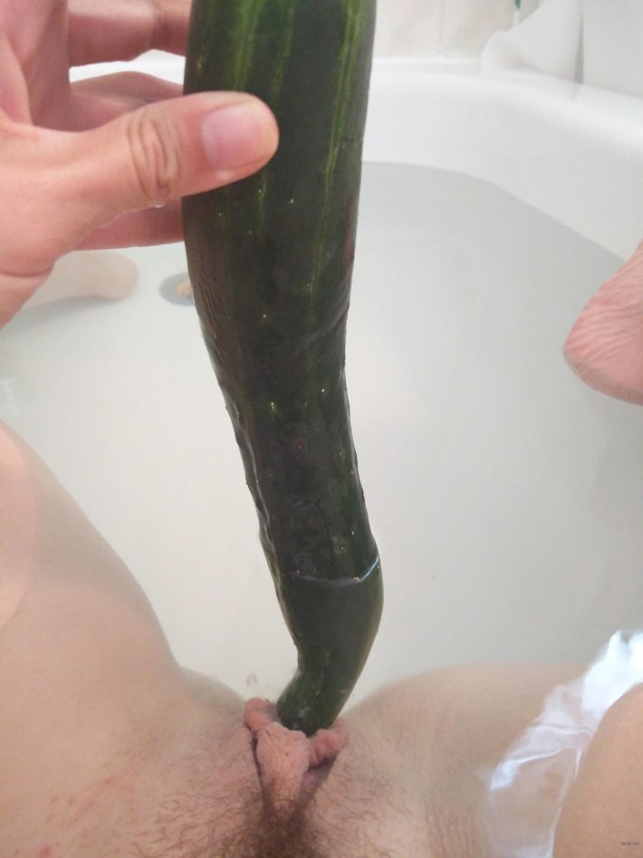 Можно ли подрочить огурцом