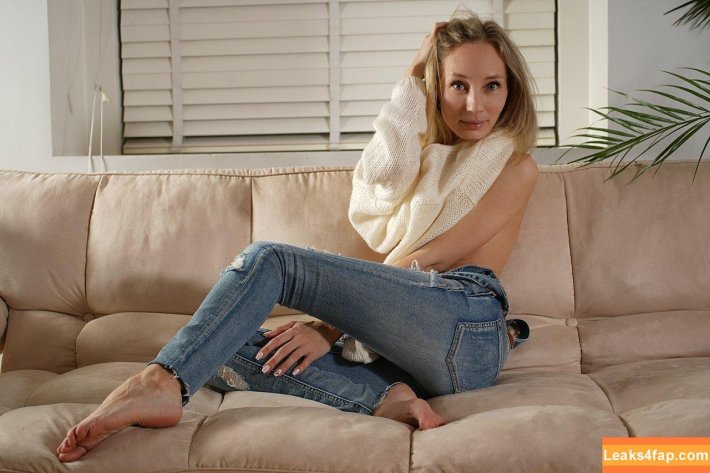 Mary.Berry.Karamely онлифанс