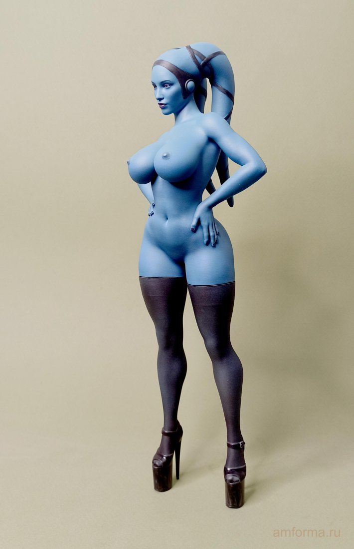 Лиара Тсони футанари хентай