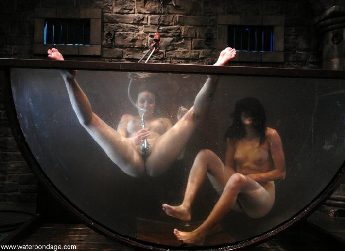 Бдсм в воде