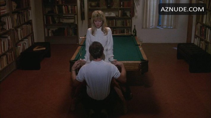 Rebecca de Mornay голая в фильме незнакомец
