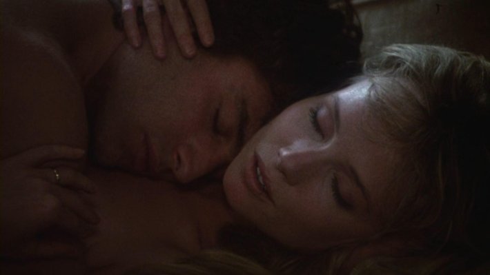 Rebecca de Mornay голая в фильме незнакомец