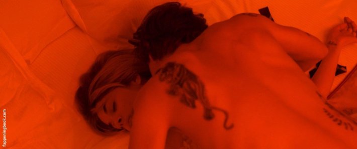 Алиса Исааз актриса голая