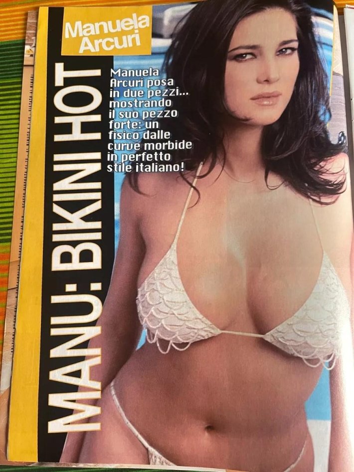 Manuela Arcuri в Нижнем белье