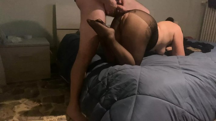 Огромные задницы в колготках