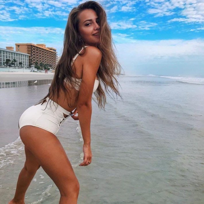 Полина попоша