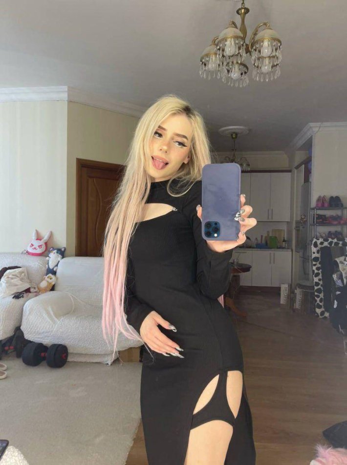 Красива девушка