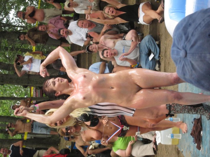 Фестиваль голых моделей