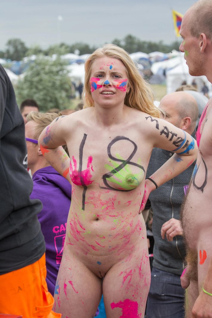 Фестиваль голых