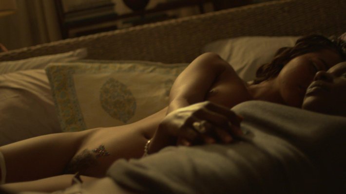 Шарлотта Райли голая в фильме