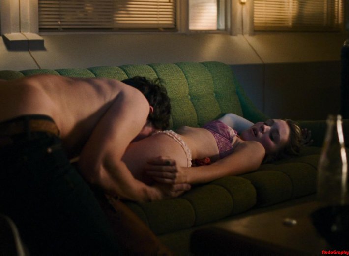 Бри Ларсон постельные сцены