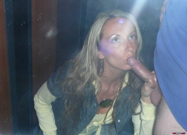 Отсосала в подъезде частное