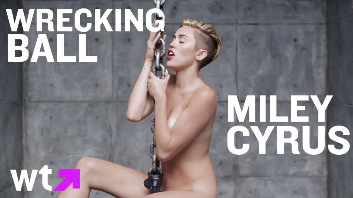 Майли Сайрус разделась 2020