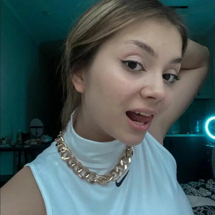 Бобриха тиктокерша