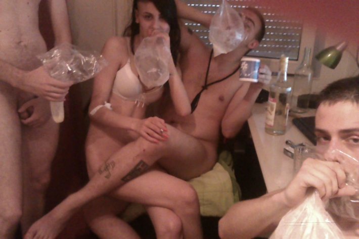 Голые подруги на вписке частное