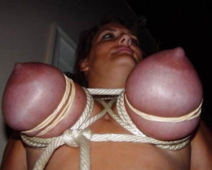 Перетянутые большие сиськи