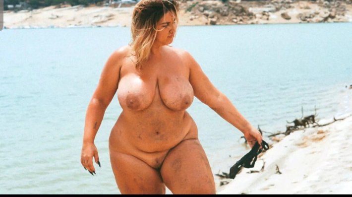 Наталия Лозано модель Plus-Size nude