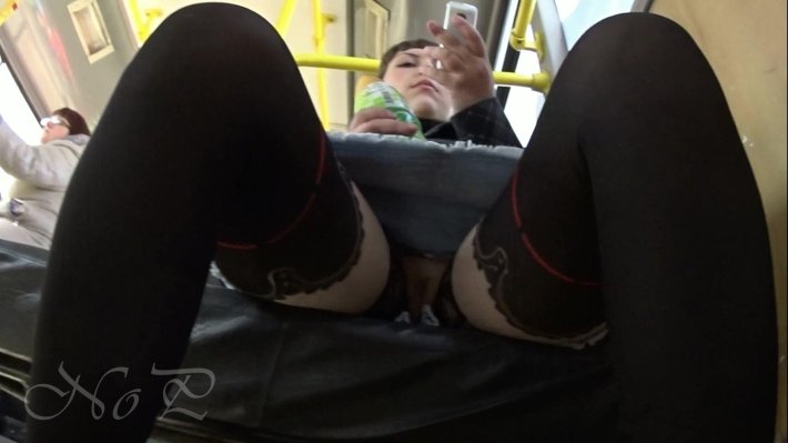 Трусики в общественном транспорте