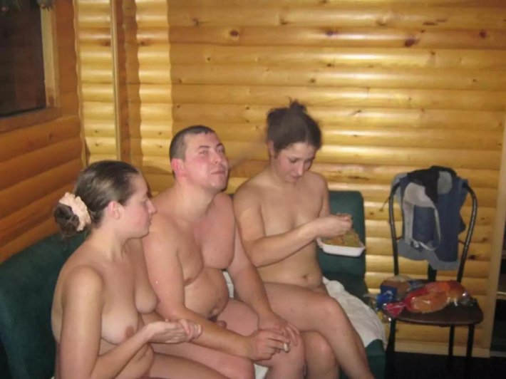 Семейный поход в баню частное ню