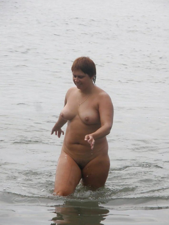 Голые толстые бабы на пляже