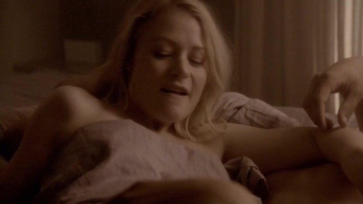 Having sex with a girl Emilie de Ravin hot
