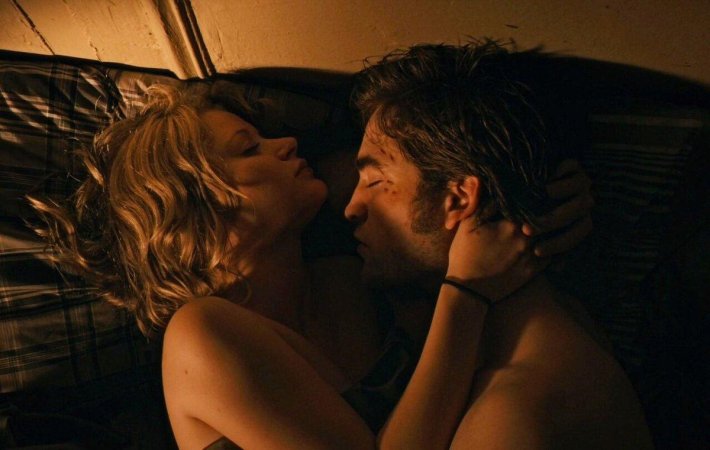 Эмили де Рэвин голая в кино