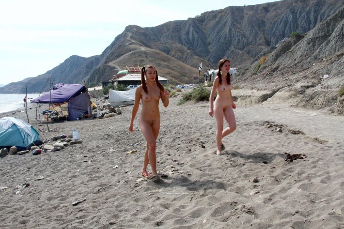 Лисья бухта Яна и Ася Нагой