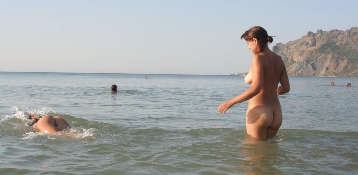 Нудистки Крыма