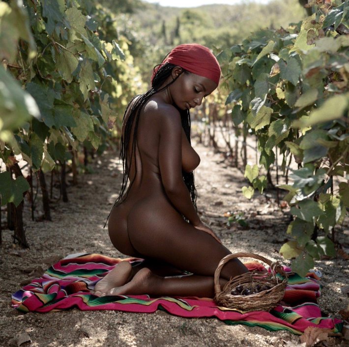 Голые африканки на природе