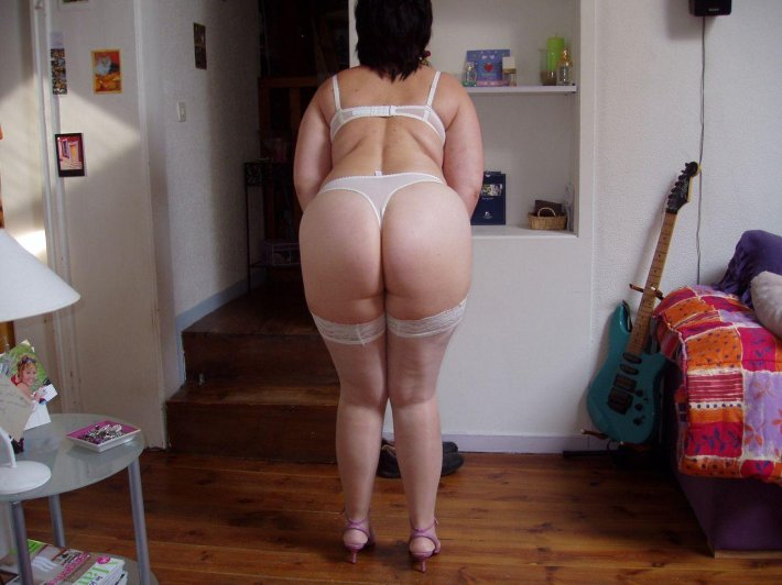 Большие попы взрослых женщин