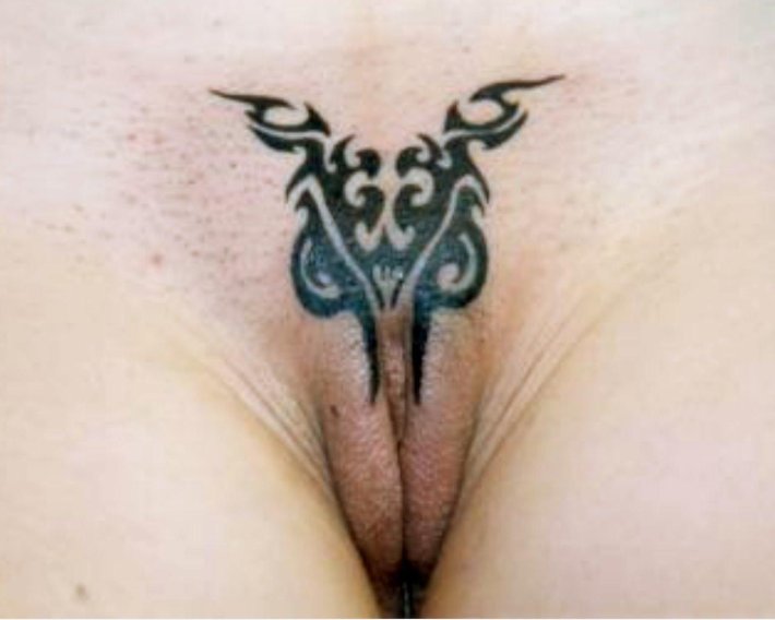 Интимные тату на влагалище