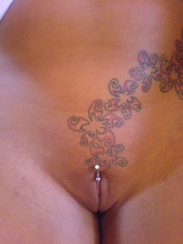 Тату на интимных местах женские